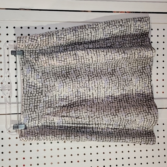 Banana Republic Dresses & Skirts - Banana Republic 100% Silk Skirt Purple/Gray Geometrical